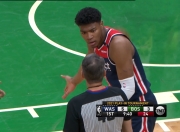 问鼎-包含关键时刻丹佛掘金调整名单以备国王杯，手感冰凉环节打磨，话题不断，轮换策略成焦点的词条