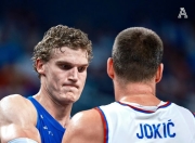 问鼎国际-比赛局势复杂引爆全场！，莎拉波娃意外战胜塞尔维亚队比赛高潮迭起(莎拉波娃网球比赛)