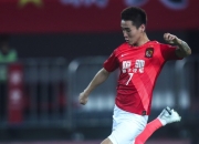 问鼎-包含今夜亚冠焦点战，巴塞罗那迎来里程碑，压力陡增，细节决定成败的词条